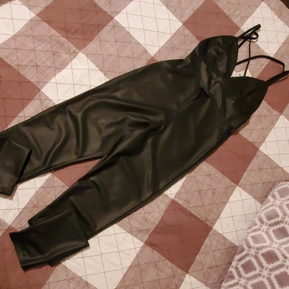 Zuma cross Jumpsuit Black SM